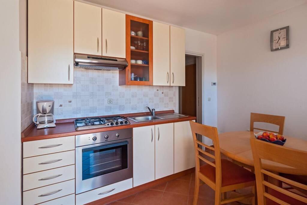 Peaceful Apartment With Beautiful Sea View Rabac Exterior foto