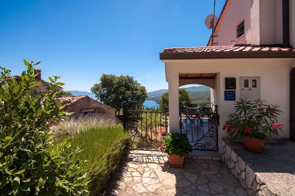 Peaceful Apartment With Beautiful Sea View Rabac Exterior foto