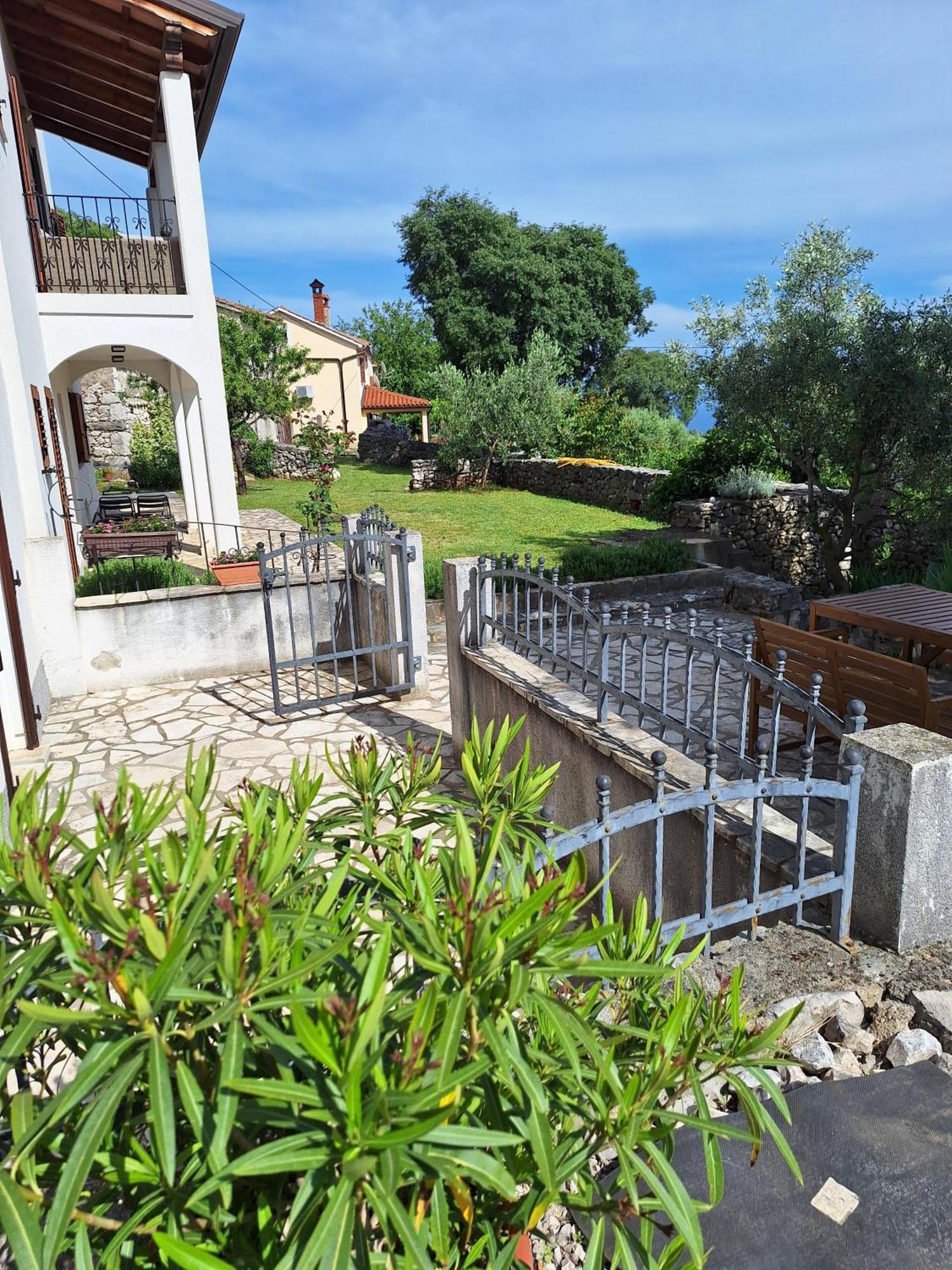 Peaceful Apartment With Beautiful Sea View Rabac Exterior foto